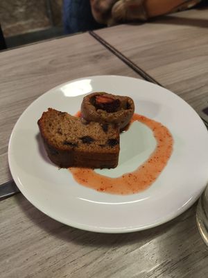 Banana bread con helado at La Loncheria Bcn in Barcelona