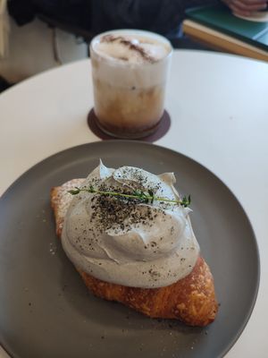  at Nuldam Space - 널담은공간 경복궁점 in Seoul