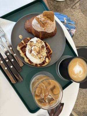Lotus biscuit croissant and nut waffle   at Nuldam Space - 널담은공간 경복궁점 in Seoul