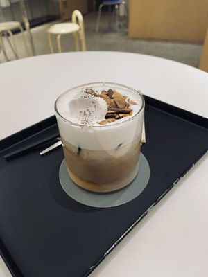 Almond latte   at Nuldam Space - 널담은공간 경복궁점 in Seoul