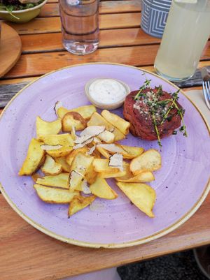 Vegan Steak with truffles mayo and potato slices at Gasthaus Hinterbrühl in Salzburg