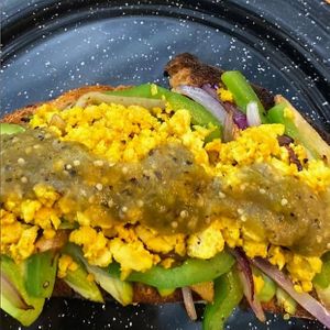 Tosta de tofu at Maleducados in Hermosillo