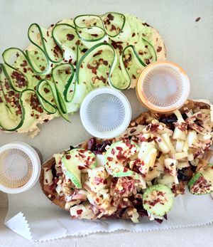 Tosta de hummus y aguacate / Tosta de vegetales   at Maleducados in Hermosillo