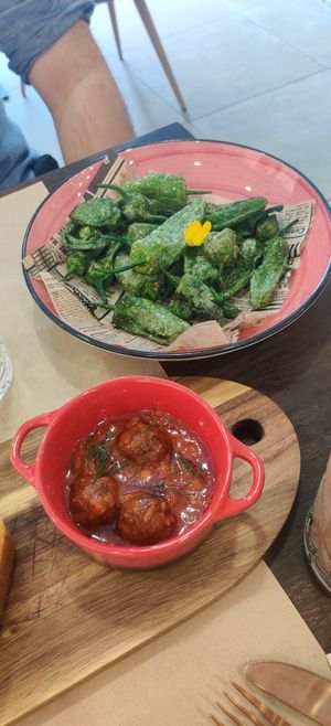 Padron Peppers and meatballs in tomato sauce 🤤 at Puravita Vegan  in Estepona