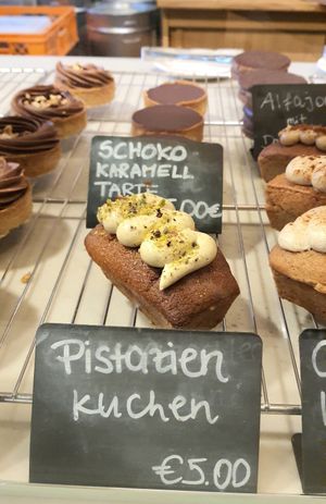 mini cake with pistachios #Veganuary at FREA Bakery in Berlin