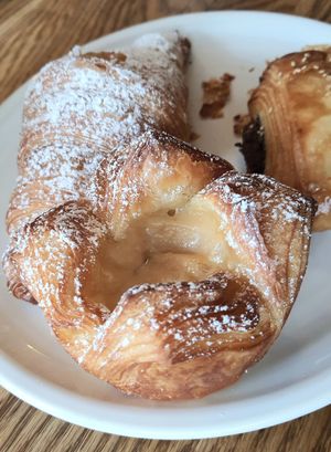 "Spandauer" pastry vanilla custard filling #Veganuary at FREA Bakery in Berlin