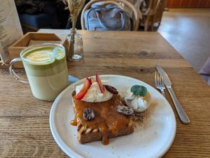 French Toast and Matcha Latte at FREA Bakery in Berlin