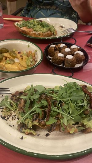 Buenísimo todo!  at The Green Corner in Mataro