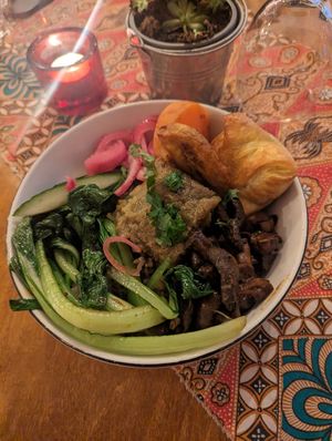 POM PATTY SRANAN BOWL #Veganuary at The Old Soul in Amsterdam