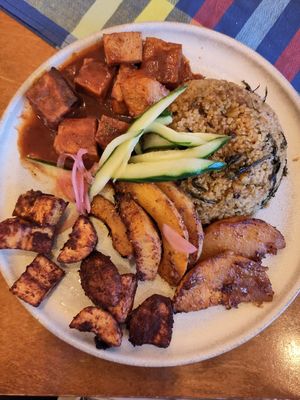Steamed mixed rice with plantains and tofu in bbq sauce at The Old Soul in Amsterdam