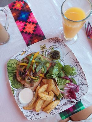  at La Tradición in Palenque