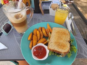 Desayuno vegano at La Tradición in Palenque