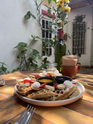 Waffles con crema batida vegana   at Hierba Santa in Tuxtla Gutierrez