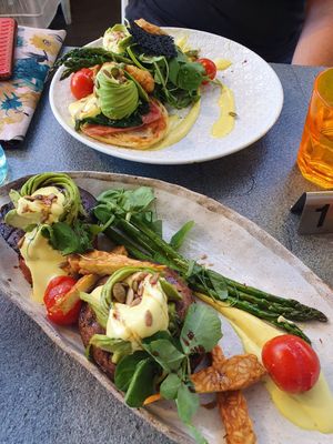 Healthy Benny and Bacon Benny at The Cardamom Pod in Southport