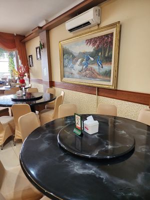 Tables at Karunia Baru in Bogor
