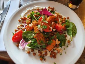 Roast butternut squash and chickpea salad 🥗 at The Royal Oak in Yattendon