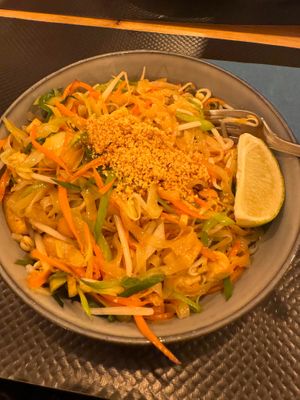 pad thai at Le Pât Thaï in Aix-en-provence