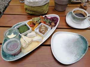  at Toms Näschtl in Landau