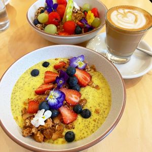 Vegan Summer chia pudding & granola & fruit bowl #Veganuary at Ten Square Cafe in Melbourne
