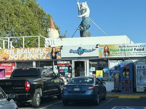 This is shot from outside   at Hangry Planet in San Bruno