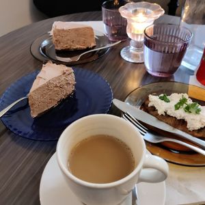  at Kahvila Rakastan in Helsinki