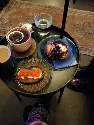 Blueberry & quark pulla, Karelian pie with caviart #Veganuary at Kahvila Rakastan in Helsinki
