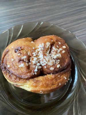 Cinnamon bun  at Kahvila Rakastan in Helsinki