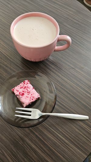  at Kahvila Rakastan in Helsinki