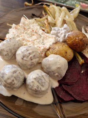  at Kahvila Rakastan in Helsinki