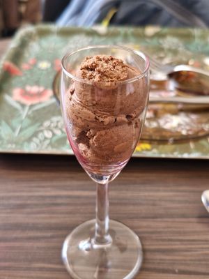  at Kahvila Rakastan in Helsinki