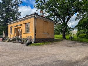 outdoors, backyard with shade at Kahvila Rakastan in Helsinki