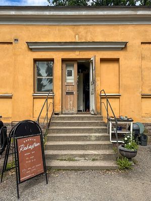 entrance at Kahvila Rakastan in Helsinki
