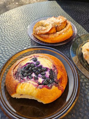  at Kahvila Rakastan in Helsinki