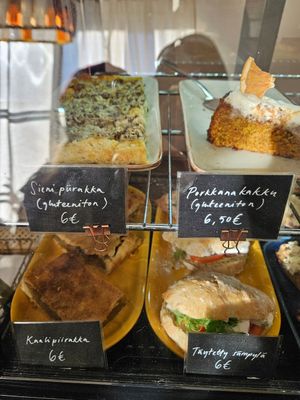  at Kahvila Rakastan in Helsinki