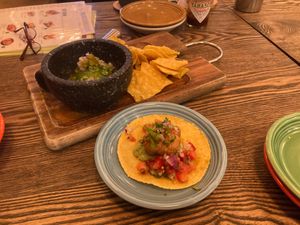 Guacamole and taco at TACO FANATICO in Nagoya