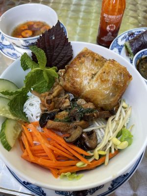 The fried rice “box” was especially. I think this is number 505  at Ola VIETNAM in Porto