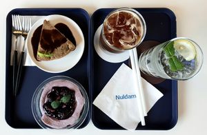 2 drinks and 2 desserts at Nuldam Space - Haebangchon in Seoul