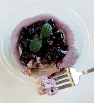 Blueberry yogurt cake - close-up at Nuldam Space - Haebangchon in Seoul