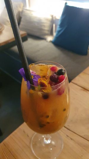 Zumo natural de maracuyá at Natura in Madrid