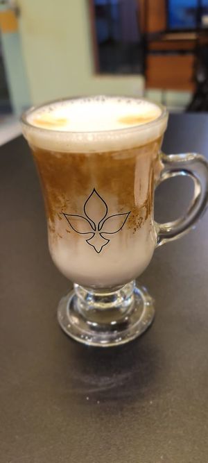 Café com leite de castanha at Seiva in Guaruja