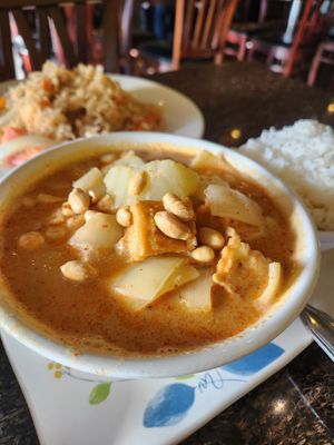 Massaman Curry with Tofu at Angel in Riverside