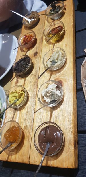  at L'arte della tigella in La Spezia