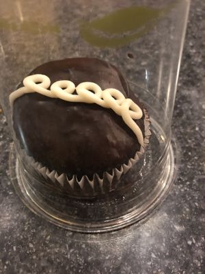 Cupcake at Green Vegetarian Cuisine at Alon in San Antonio