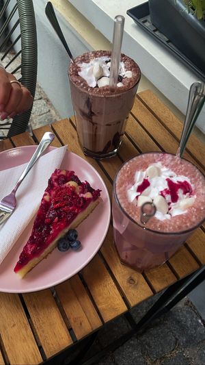 🫶🏼🫶🏼  at Greens Cafe Deli in Kempen