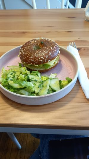 cheese bagel (without tomatoes) 7,90€ at Greens Cafe Deli in Kempen