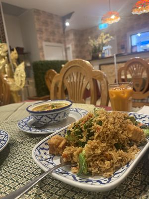 There’s a vegetarian section on the menu or they try to veganise if requested. I ordered Thai fried price and crispy eggplant, make sure you ask the staff to veganise your dishes at Buddha Raksa Thai Restaurant in Burwood