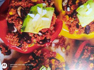 Gevulde paprika's met quinoa at De Vegan Box in Amsterdam