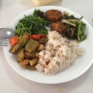 yummy and healthy options! thumbs up!! at Phounsub Restaurant in Vientiane