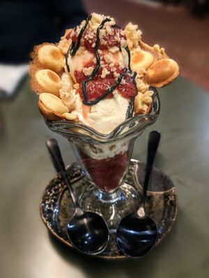 Bubble waffle sundae at Planta Queen - Fort Lauderdale in Fort Lauderdale