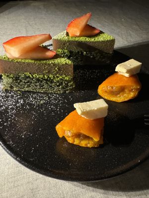 Matcha cake & tangerine  at JumJumJumJumJumJum - 점점점점점점 in Seoul